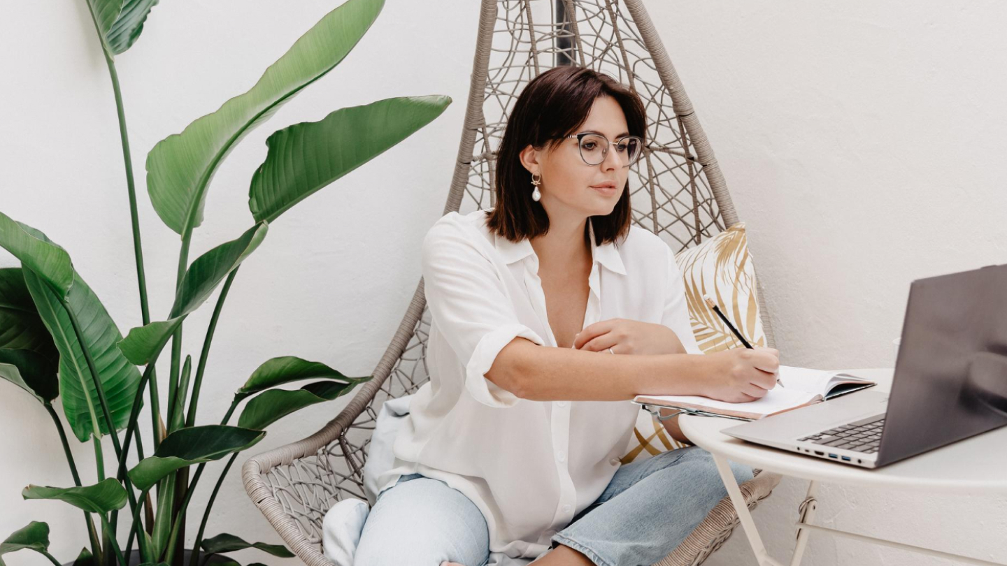 Фріланс для українців за кордоном: з чого почати та де шукати замовлення